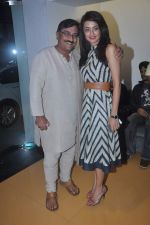 Surveen Chawla at Surveen Chawla hosts screening for film Singh VS Kaur in Sunny Super Sound, Mumbai on 11th Feb 2013 (4).JPG